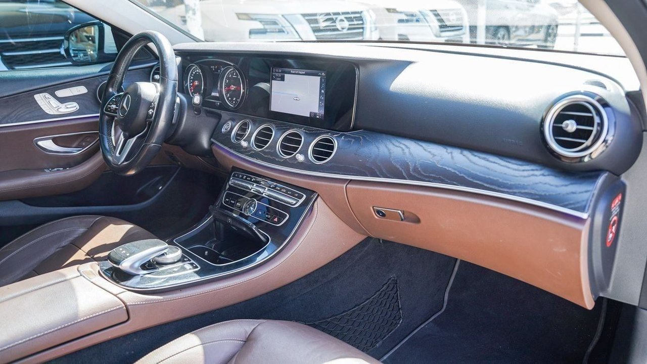 Car Image 2019 MERCEDES E Class 