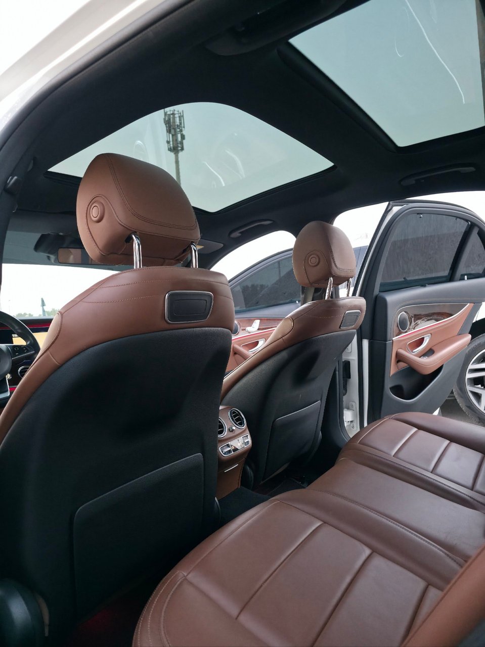Car Image 2018 MERCEDES E Class 