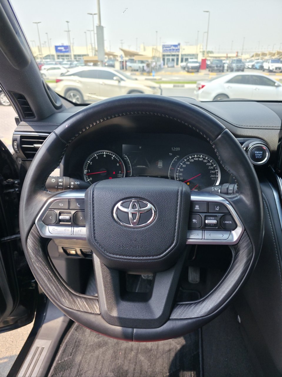 Car Image 2024 TOYOTA LAND CRUISER 