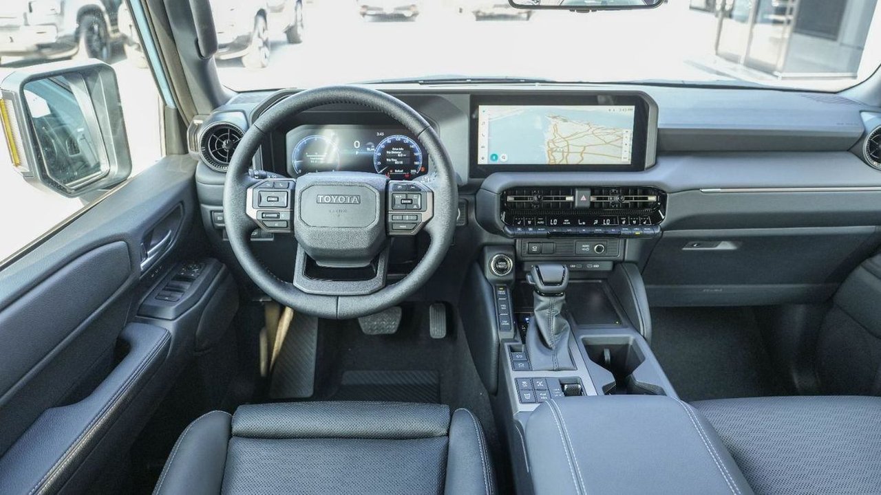 Car Image 2025 TOYOTA Prado 