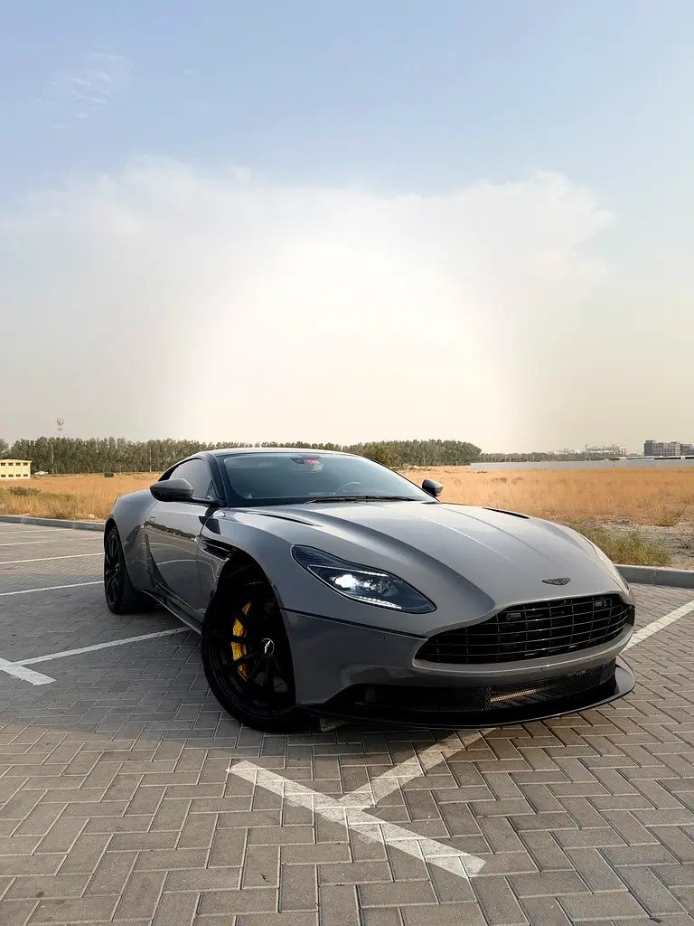 ASTON MARTIN DB11 2020
