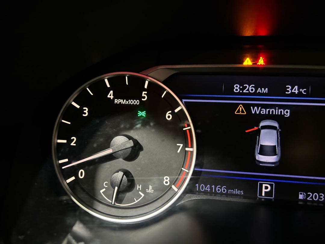 Car Image 2019 NISSAN ALTIMA SR