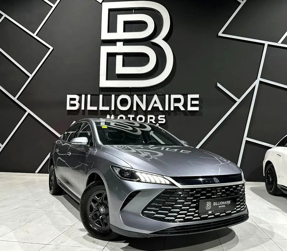 BYD تشين 2025