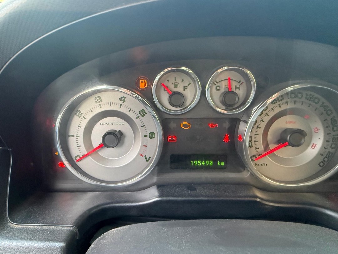 Car Image 2009 FORD EDGE 