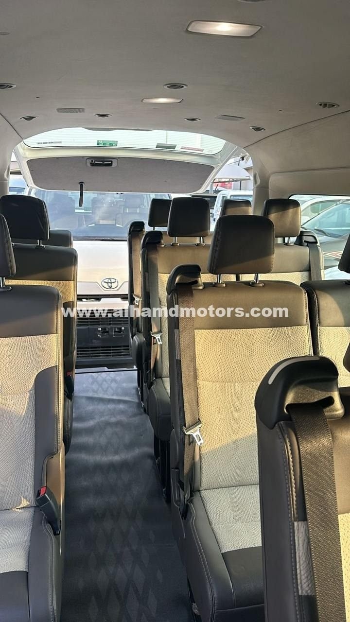 Car Image 2023 TOYOTA Hiace 