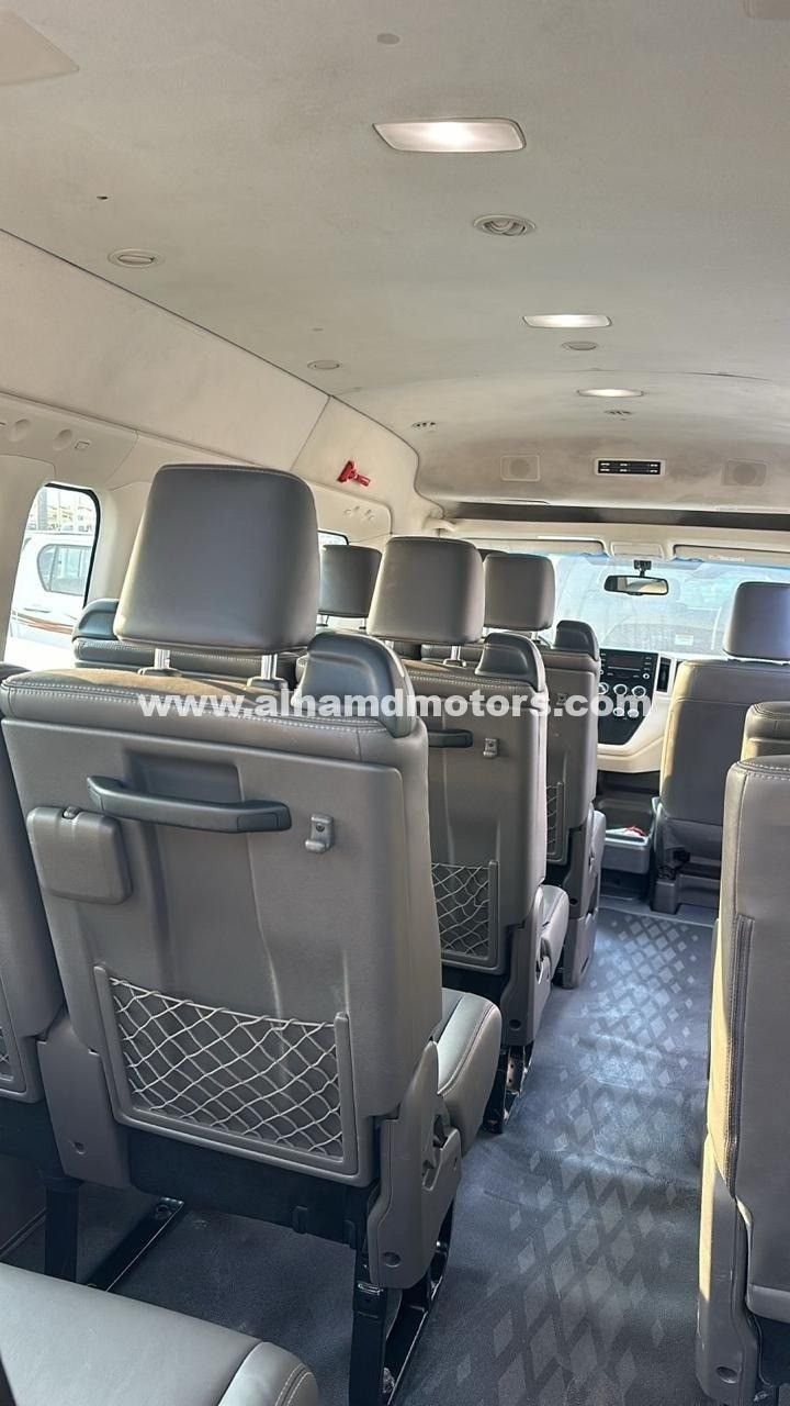 Car Image 2023 TOYOTA Hiace 
