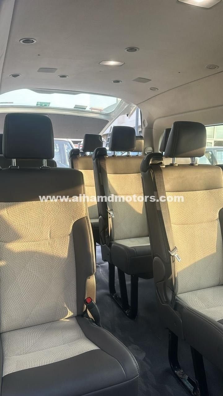 Car Image 2023 TOYOTA Hiace 
