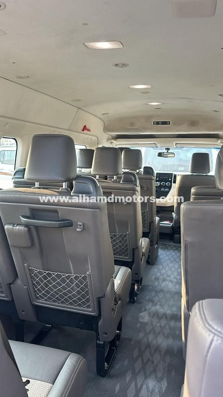 Car Image 2023 TOYOTA Hiace 