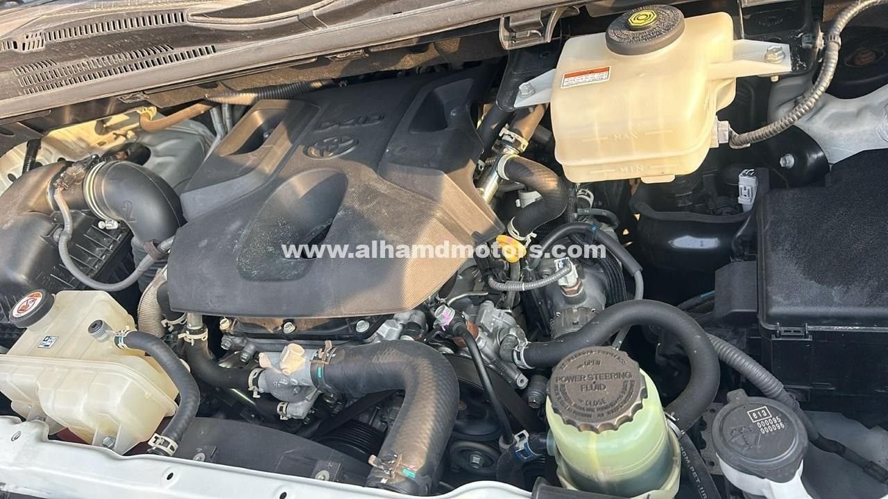 Car Image 2023 TOYOTA Hiace 