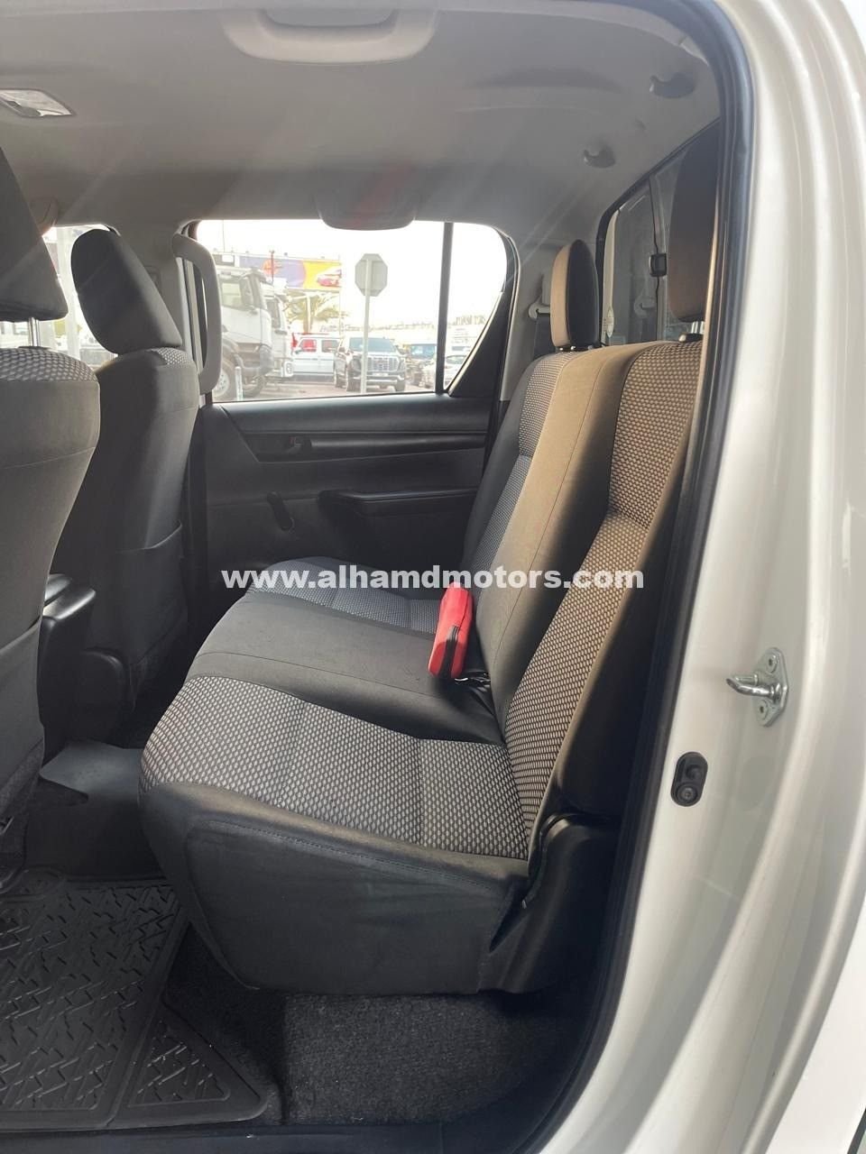Car Image 2022 TOYOTA HILUX 