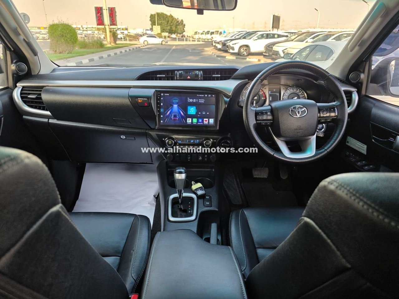 Car Image 2021 TOYOTA HILUX 