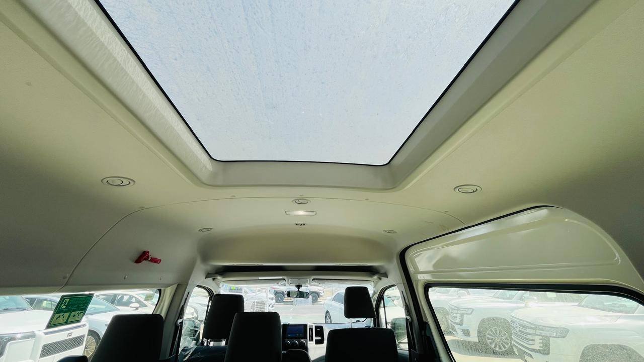 Car Image 2026 TOYOTA Hiace 