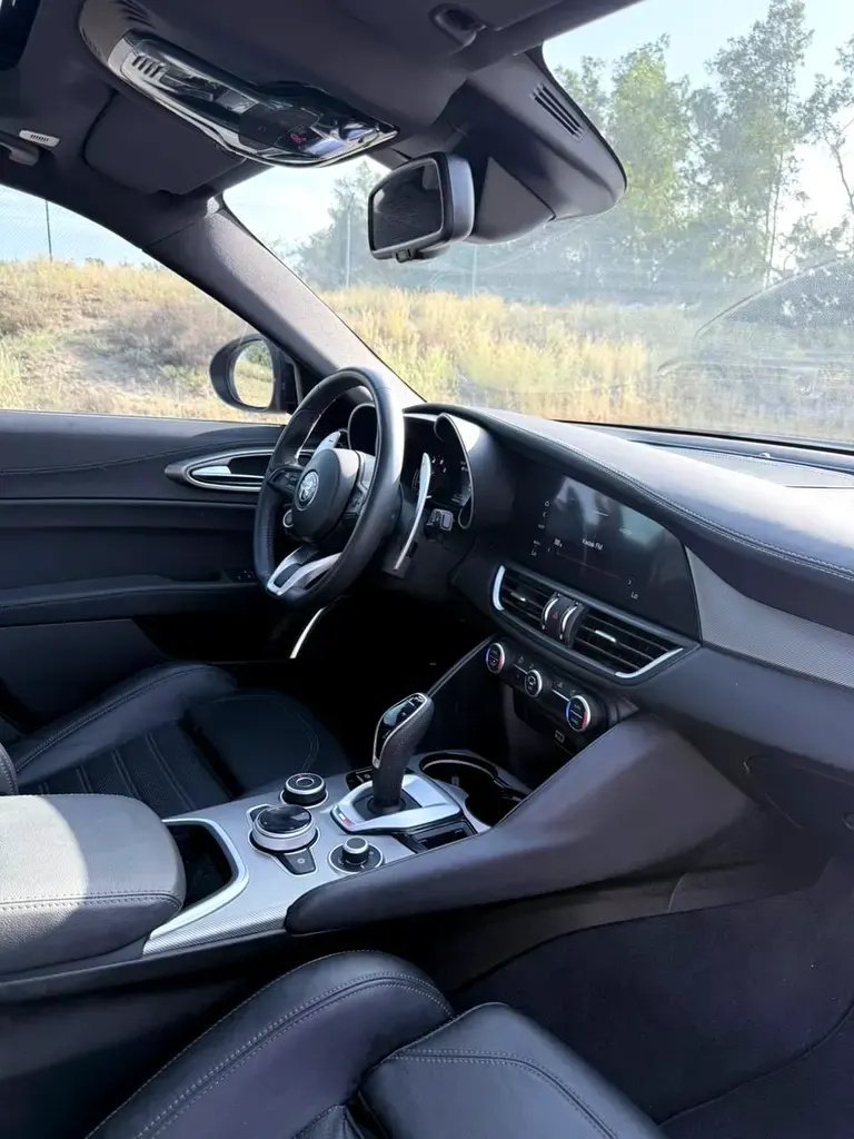 Car Image 2022 ALFA ROMEO GIULIA 