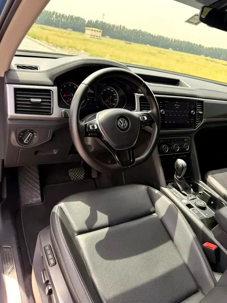 Car Image 2019 VOLKSWAGEN TERAMONT 