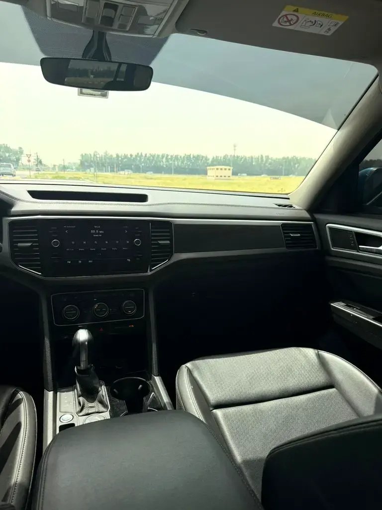 Car Image 2019 VOLKSWAGEN TERAMONT 