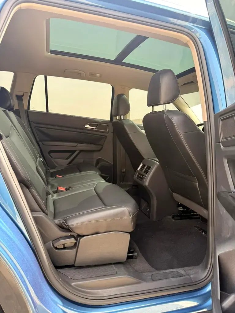 Car Image 2019 VOLKSWAGEN TERAMONT 