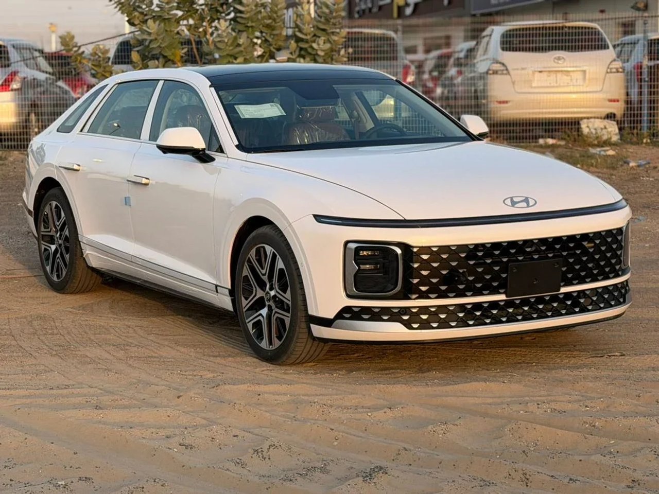 HYUNDAI AZERA 2026