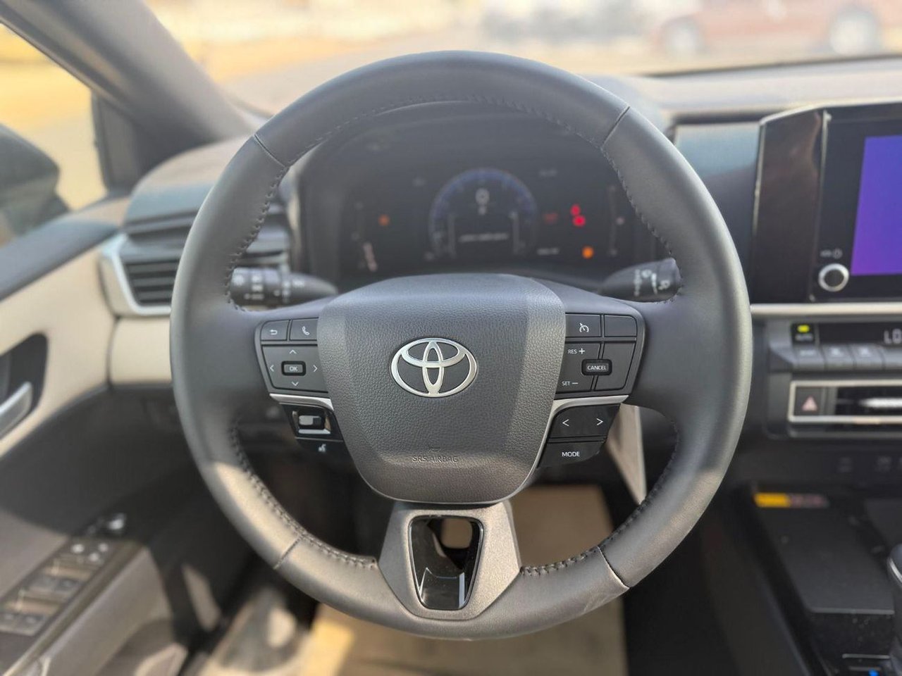 Car Image 2025 TOYOTA CAMRY 