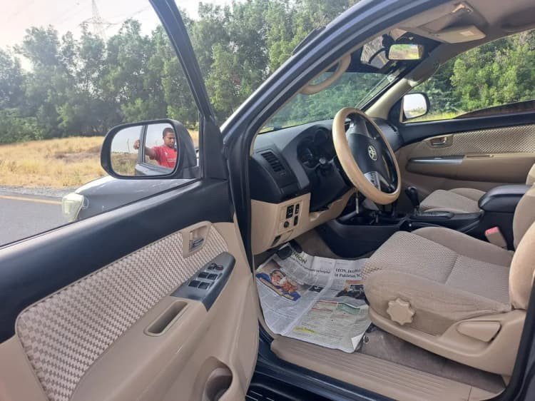 Car Image 2014 TOYOTA FORTUNER 