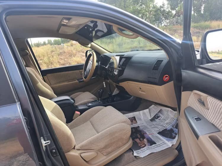 Car Image 2014 TOYOTA FORTUNER 