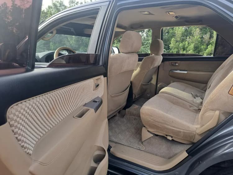 Car Image 2014 TOYOTA FORTUNER 