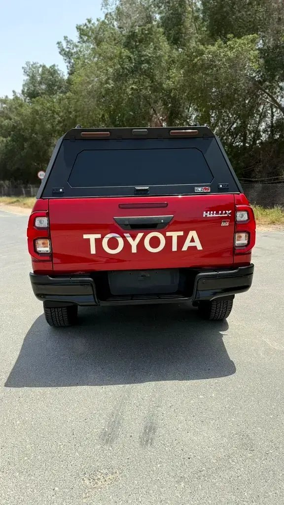 Car Image 2022 TOYOTA HILUX 