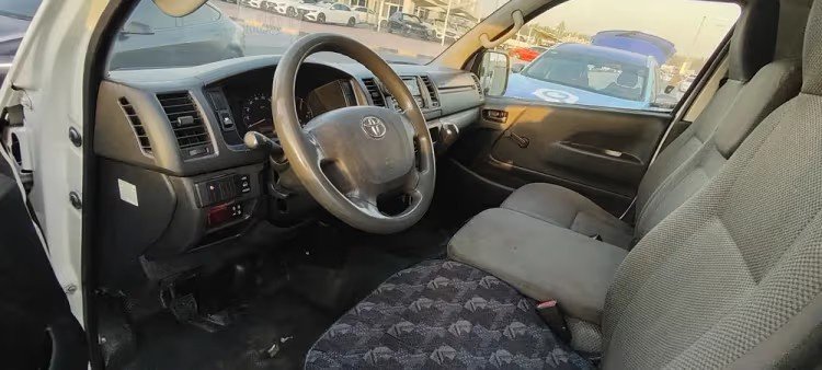 Car Image 2016 TOYOTA Hiace 