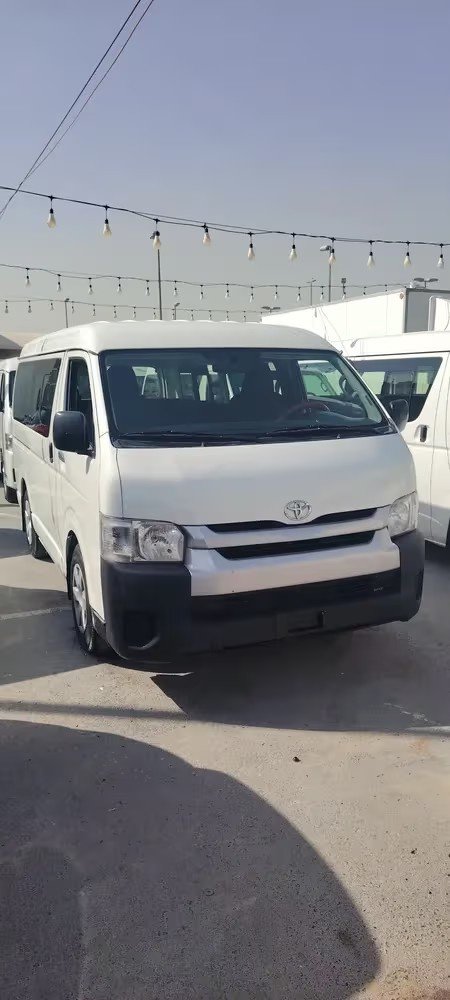 Car Image 2015 TOYOTA Hiace 