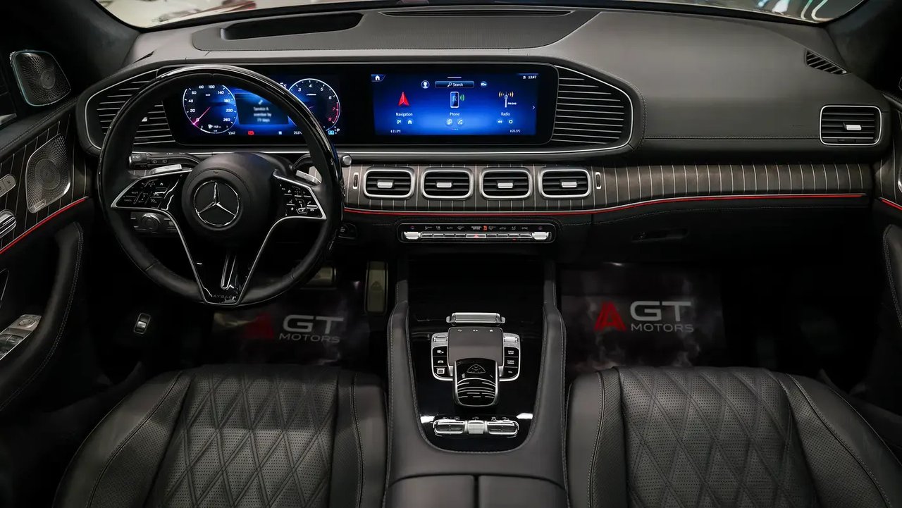 Car Image 2025 MERCEDES GLS CLASS 