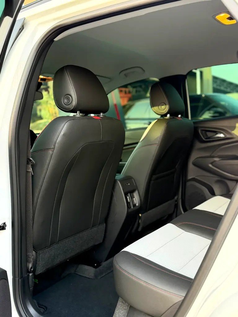 Car Image 2025 CHEVROLET TRAX 