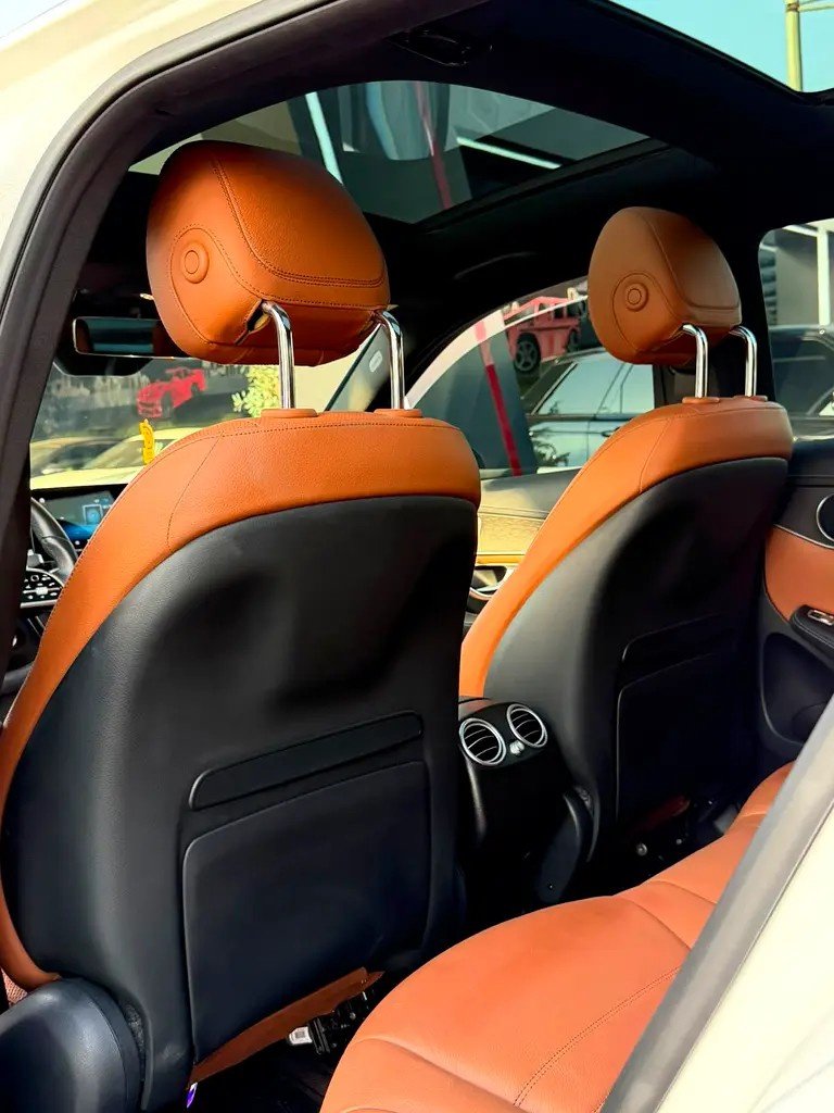 Car Image 2022 MERCEDES GLC CLASS 