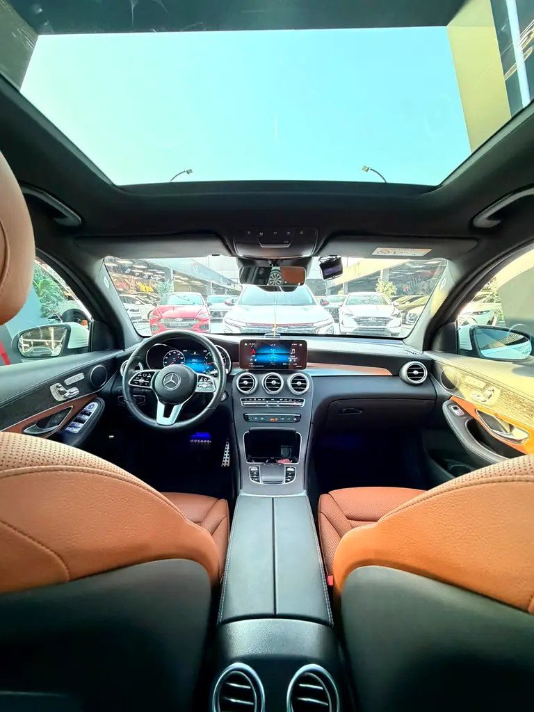 Car Image 2022 MERCEDES GLC CLASS 