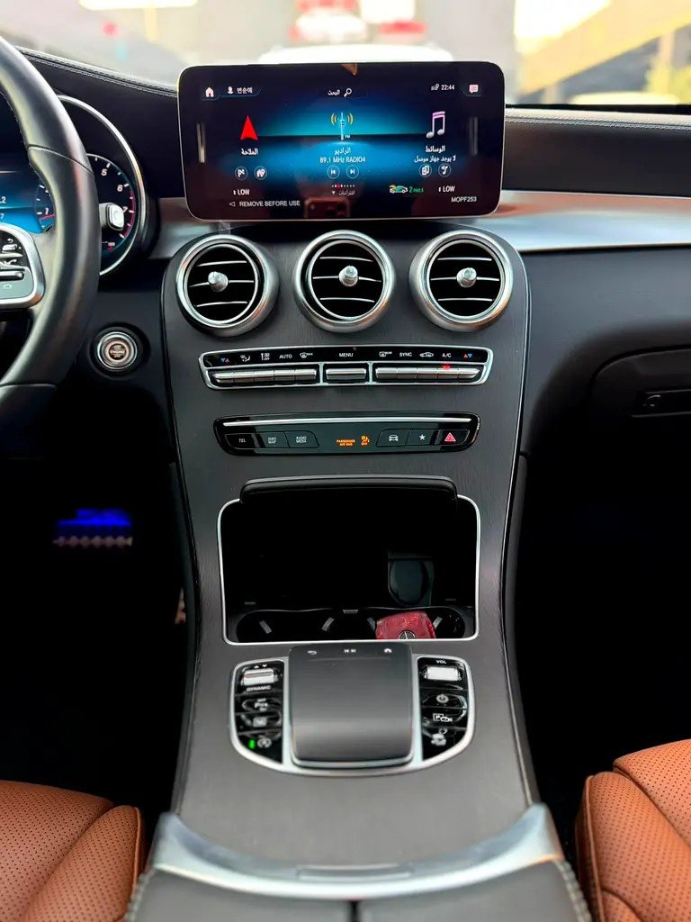 Car Image 2022 MERCEDES GLC CLASS 