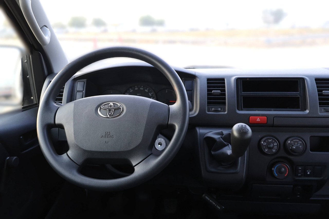 Car Image 2025 TOYOTA Hiace 