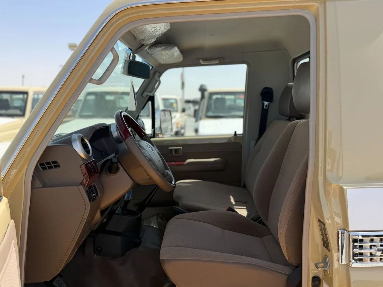 Car Image 2021 TOYOTA LAND CRUISER 