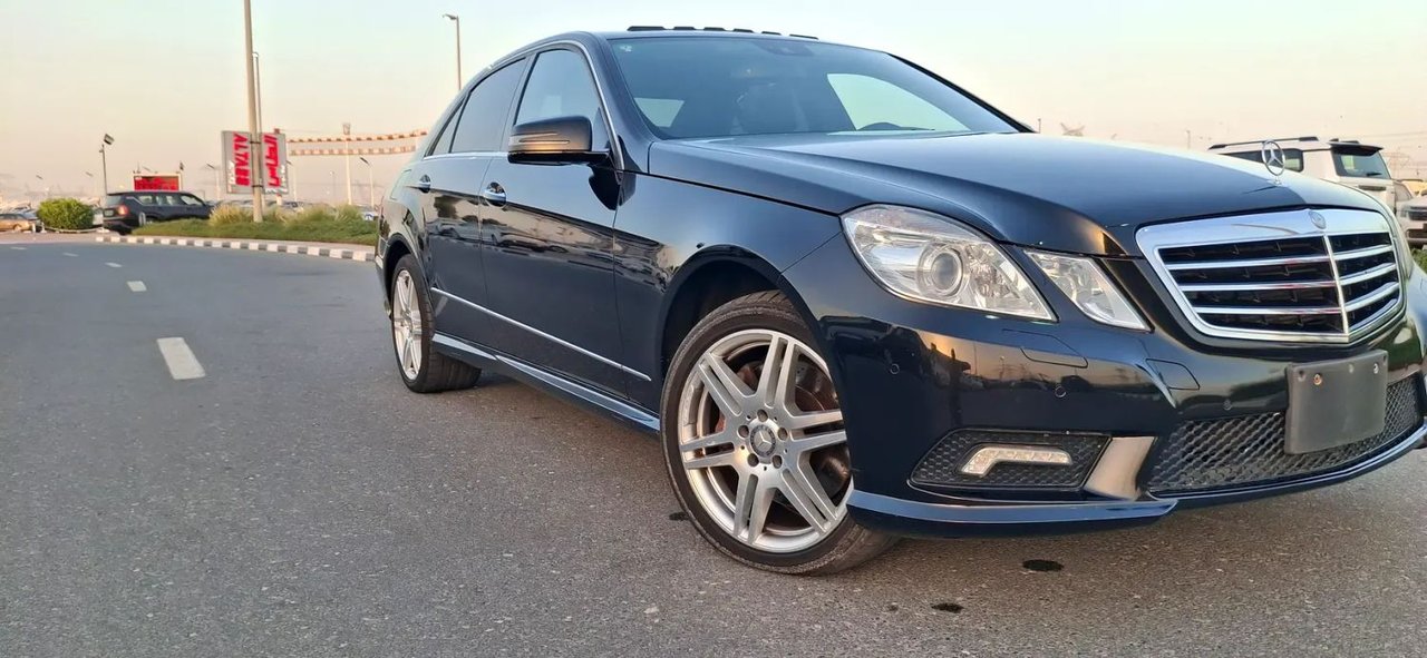 Car Image 2011 MERCEDES E Class 