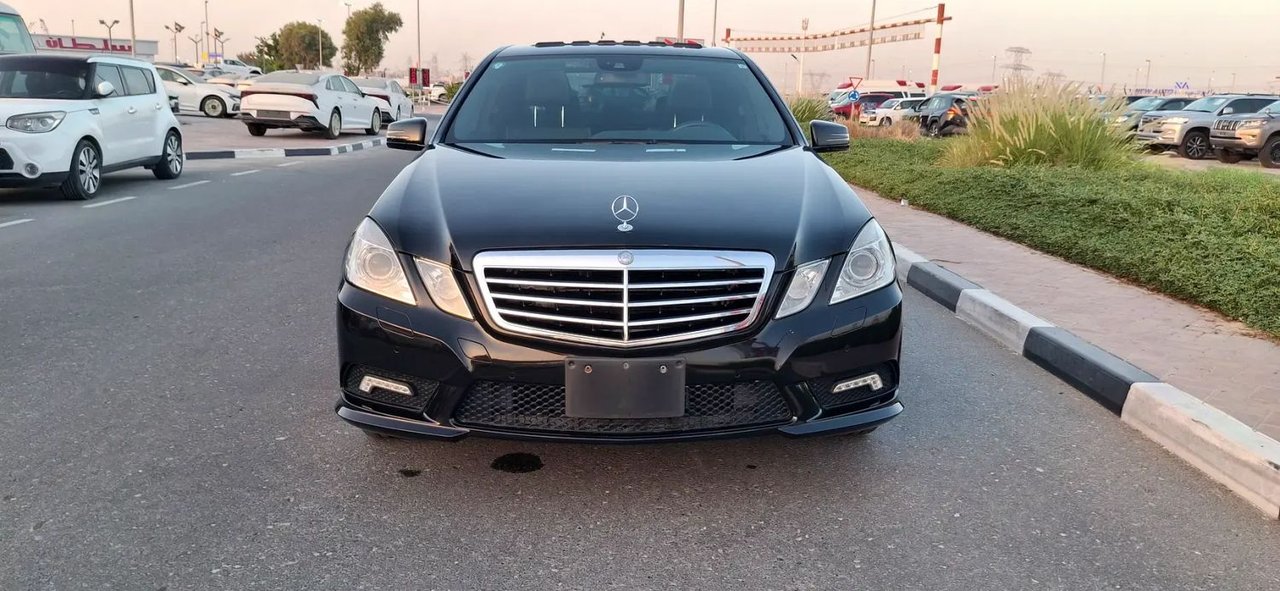 Car Image 2011 MERCEDES E Class 