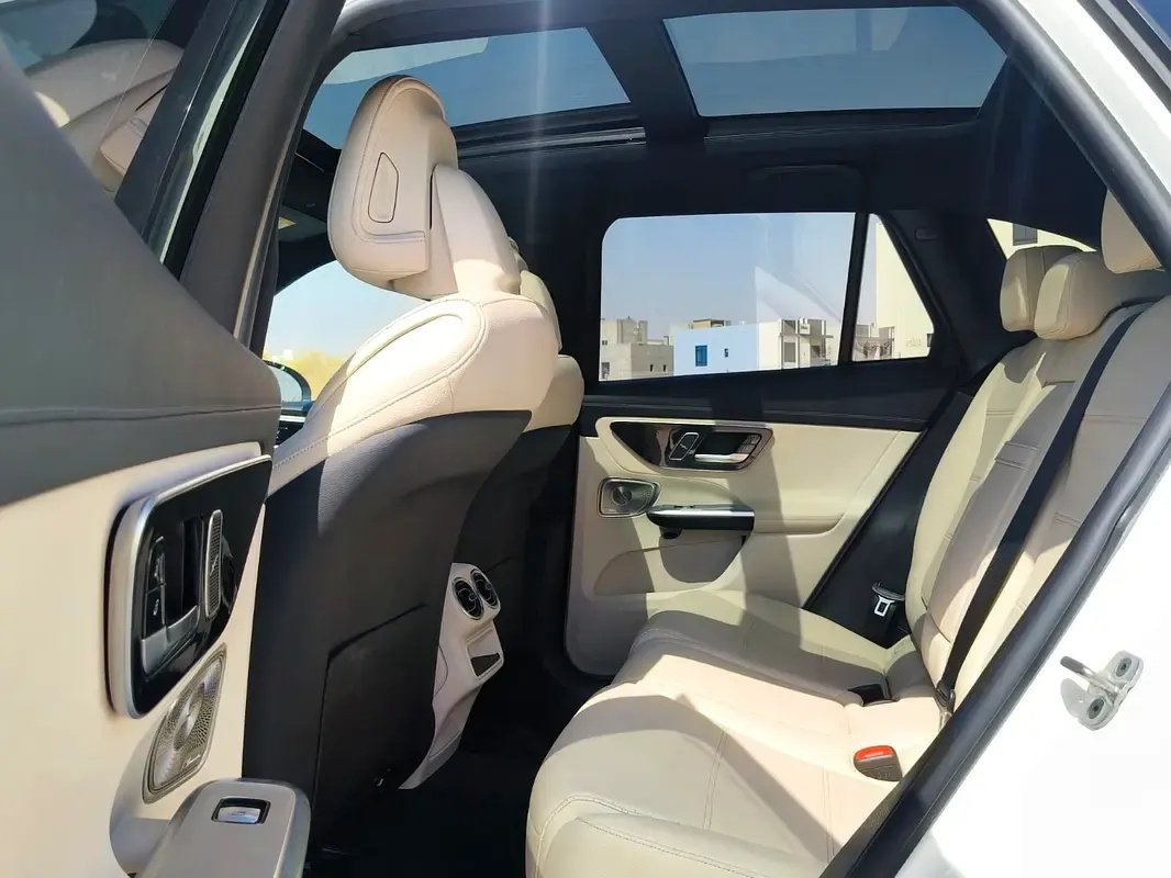 Car Image 2023 MERCEDES GLC CLASS 