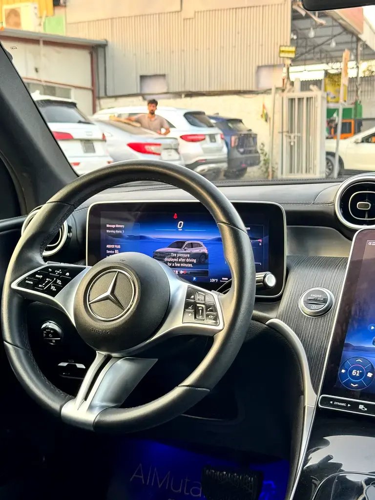 Car Image 2024 MERCEDES GLC CLASS 