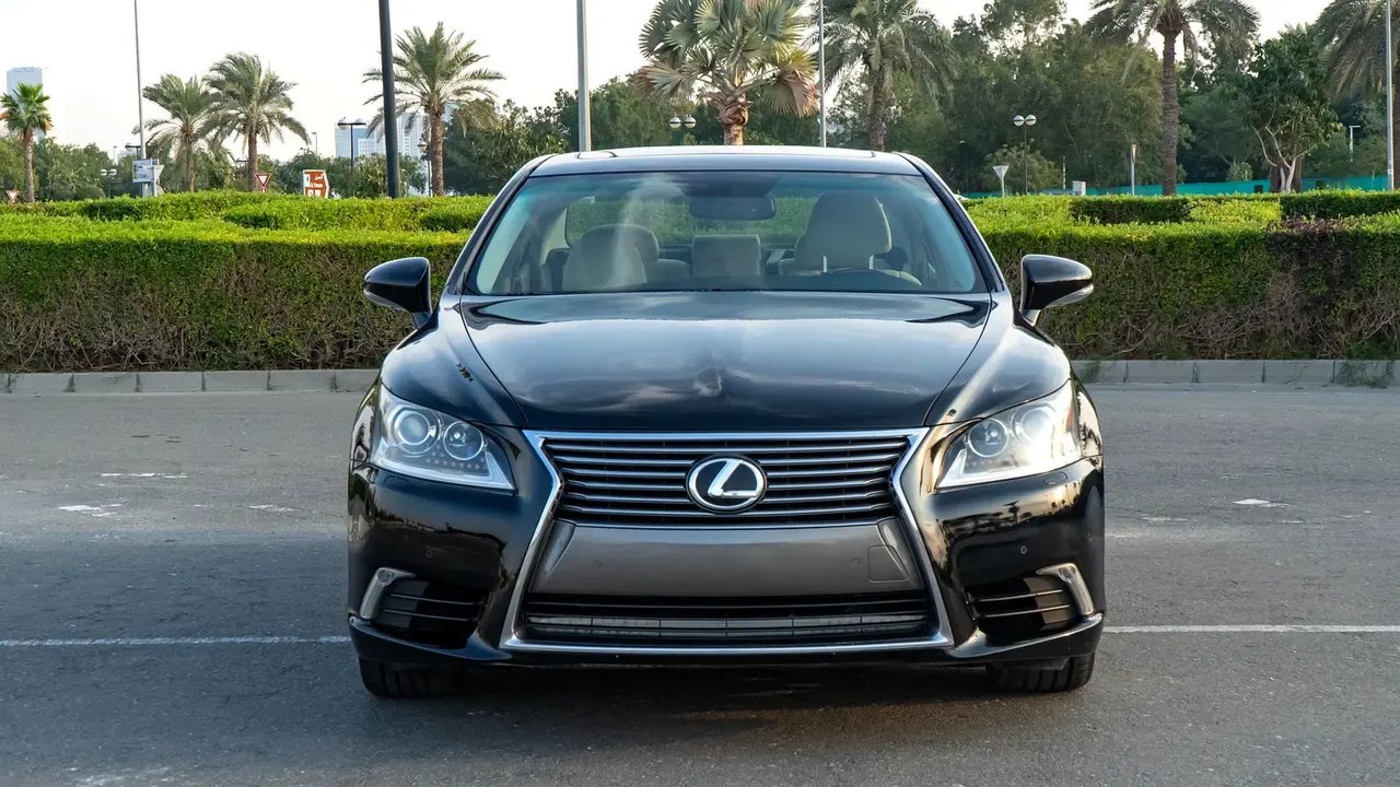 Car Image 2016 LEXUS LS 
