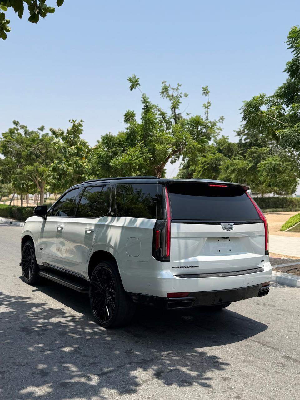 Car Image 2023 CADILLAC ESCALADE 