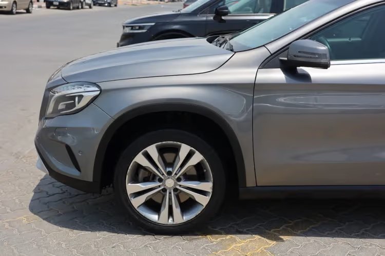 Car Image 2016 MERCEDES GLA CLASS 