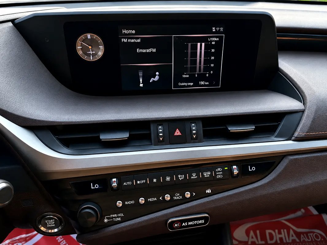 Car Image 2019 LEXUS ES 