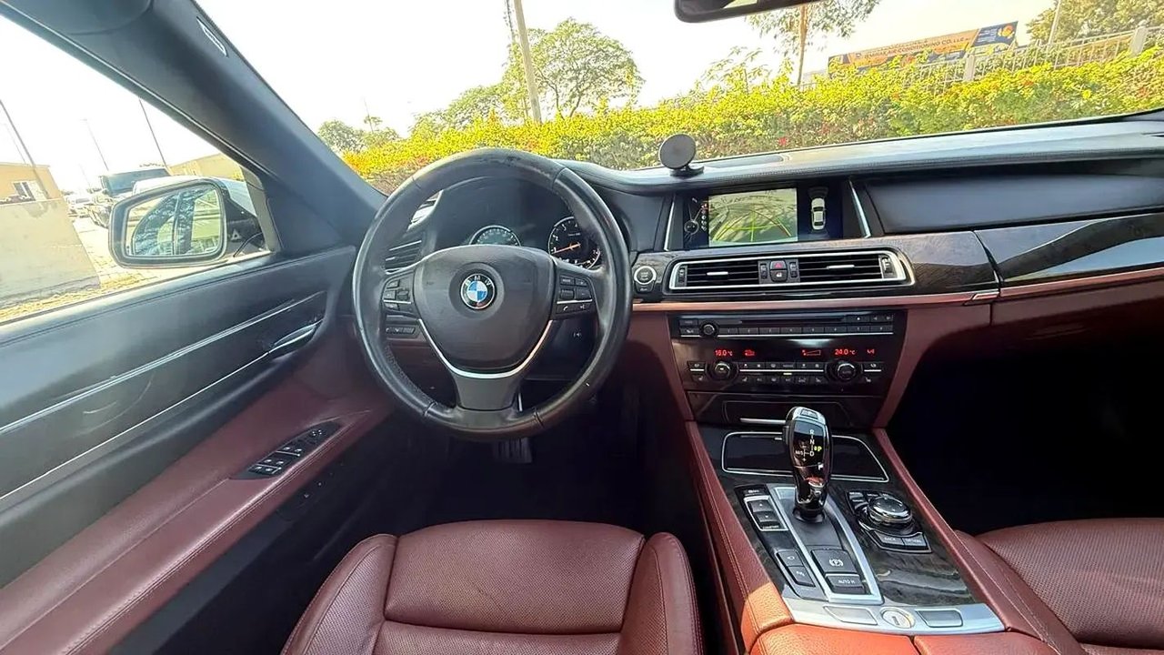 Car Image 2014 BMW 7 SERIES 