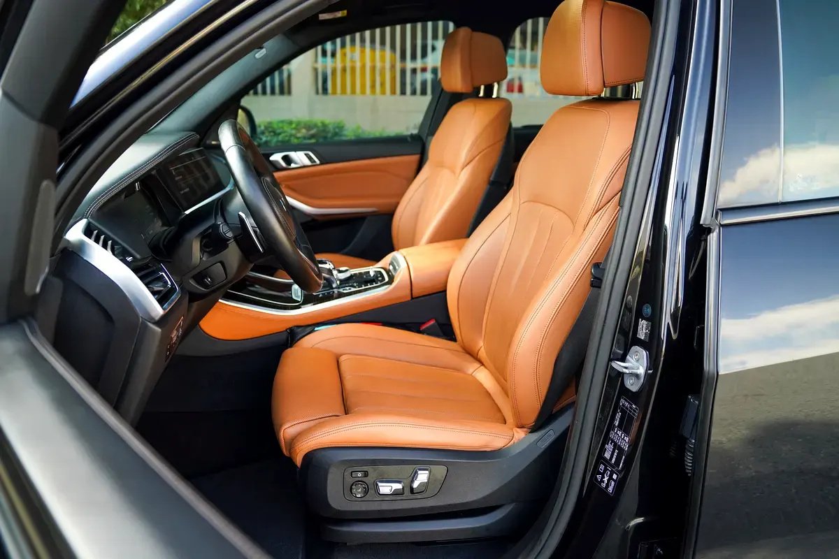 Car Image 2019 BMW X5 