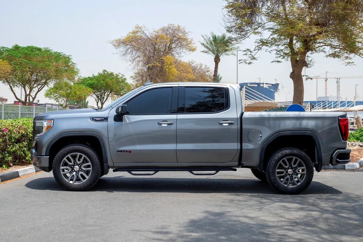 Car Image 2021 GMC SIERRA 