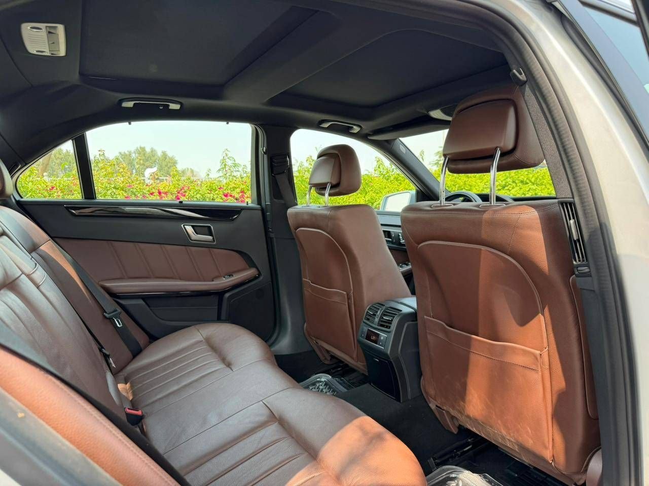 Car Image 2016 MERCEDES E Class 