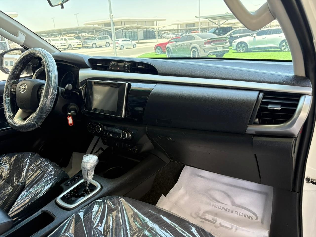 Car Image 2017 TOYOTA HILUX 