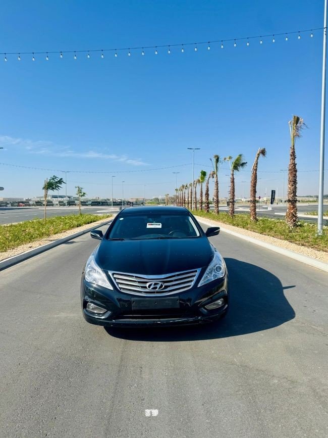 HYUNDAI AZERA 2012