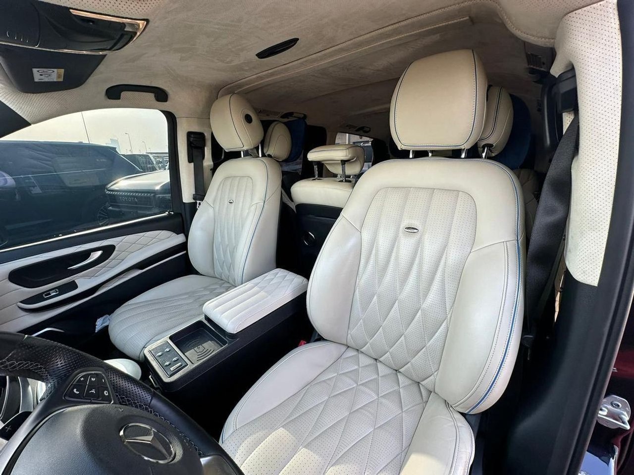 Car Image 2022 MERCEDES V  CLASS 